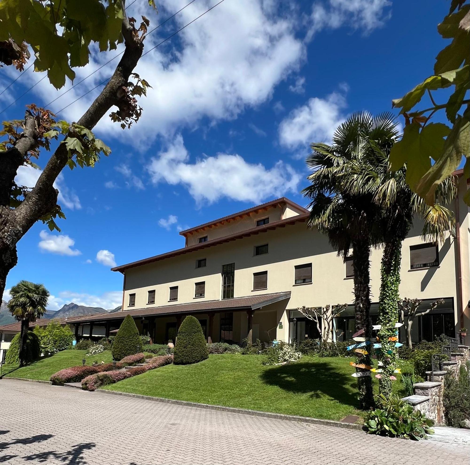 Hotel Merloni Grandola ed Uniti Ngoại thất bức ảnh